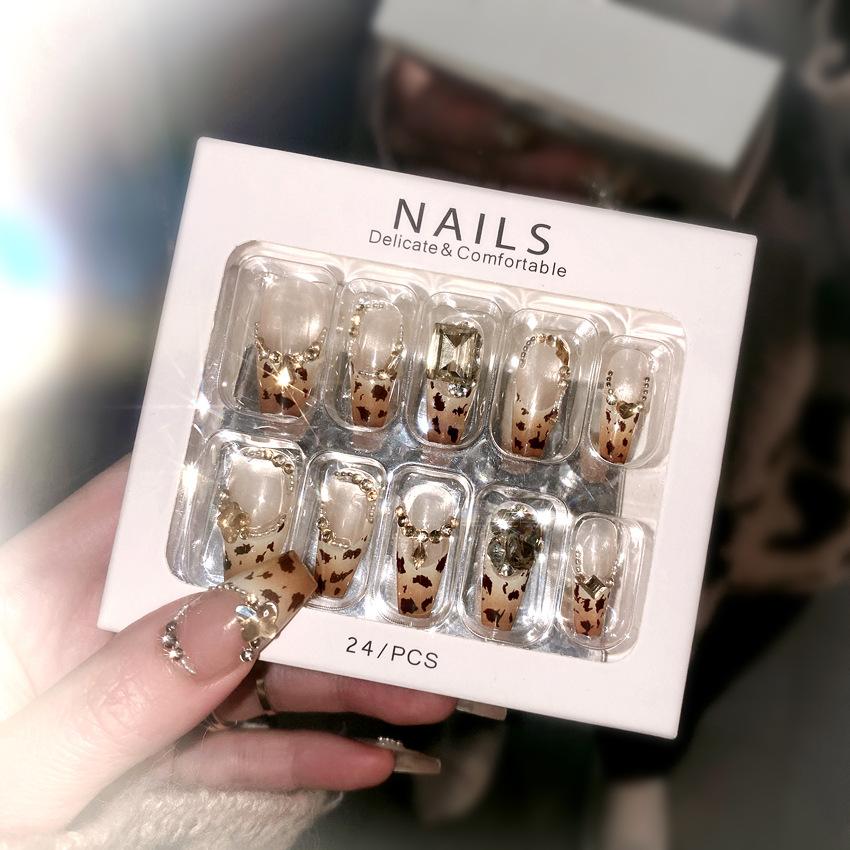 Autumn and winter leopard print wearing nail finished Spice Girl advanced flash manicure fake nail patch long nail piece U62