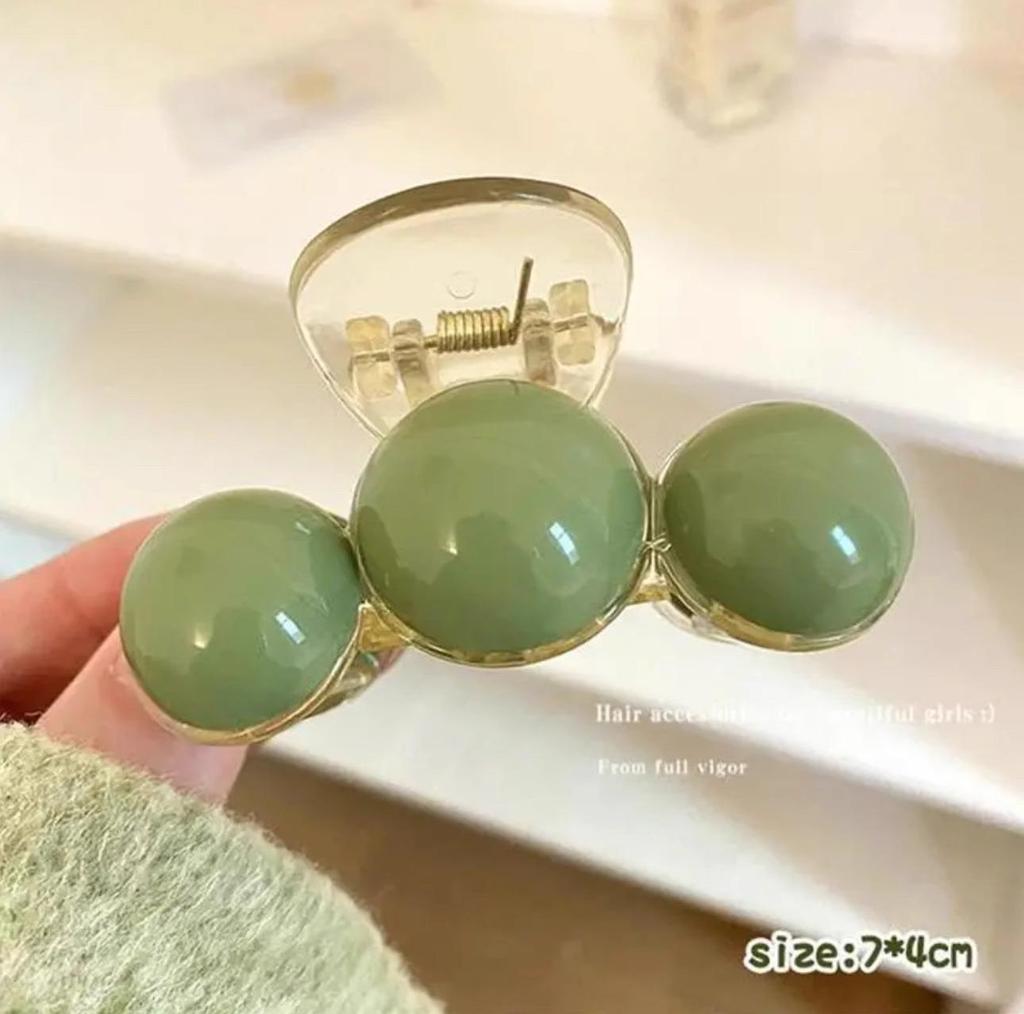 French Pearl Acrylic Shark Hair Clip - Large & Small Claw for Influencer Style