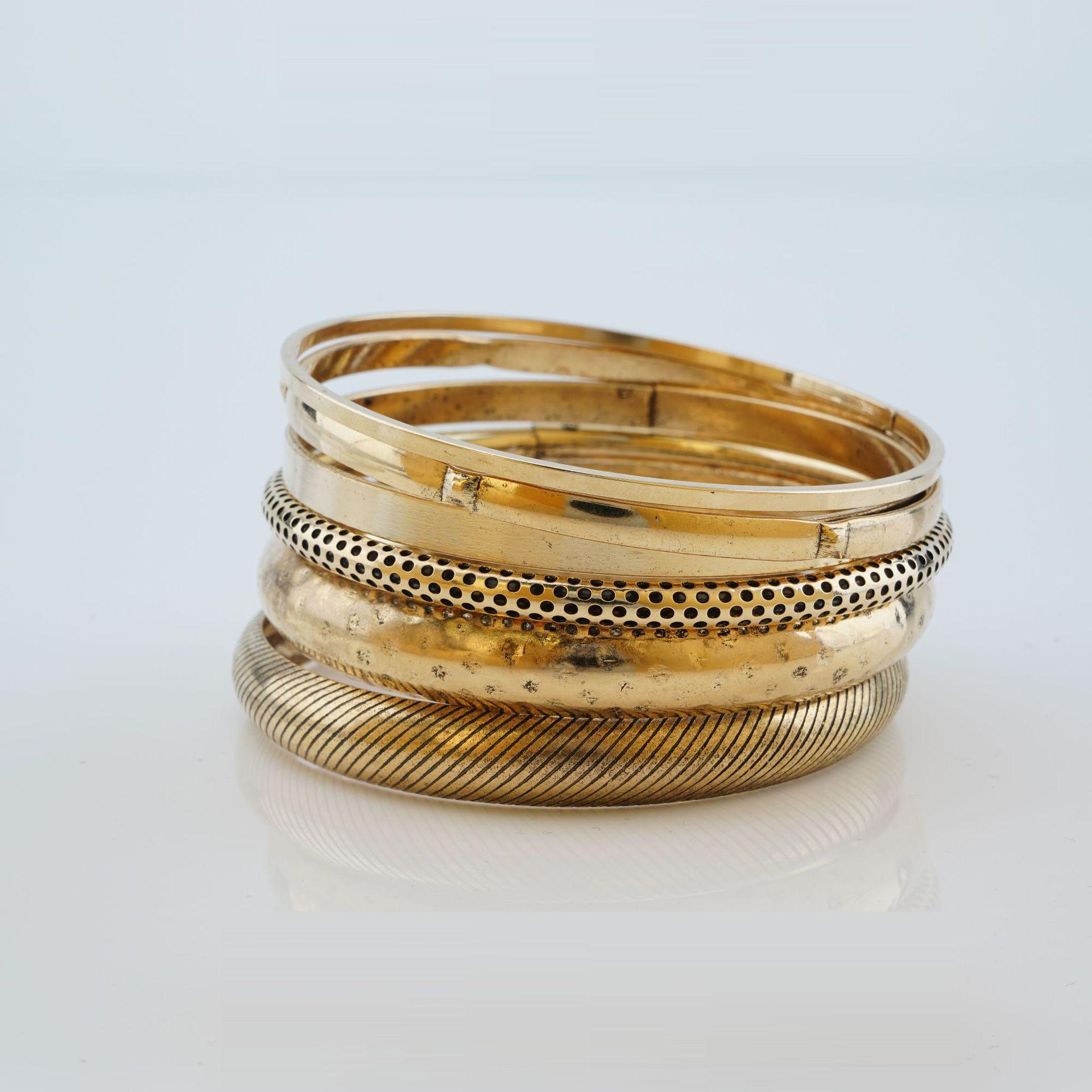 Retro Distressed Gold Multi-Texture Bracelet Set - European & American Style, Stackable, Hammered & Hollow Designs золотой