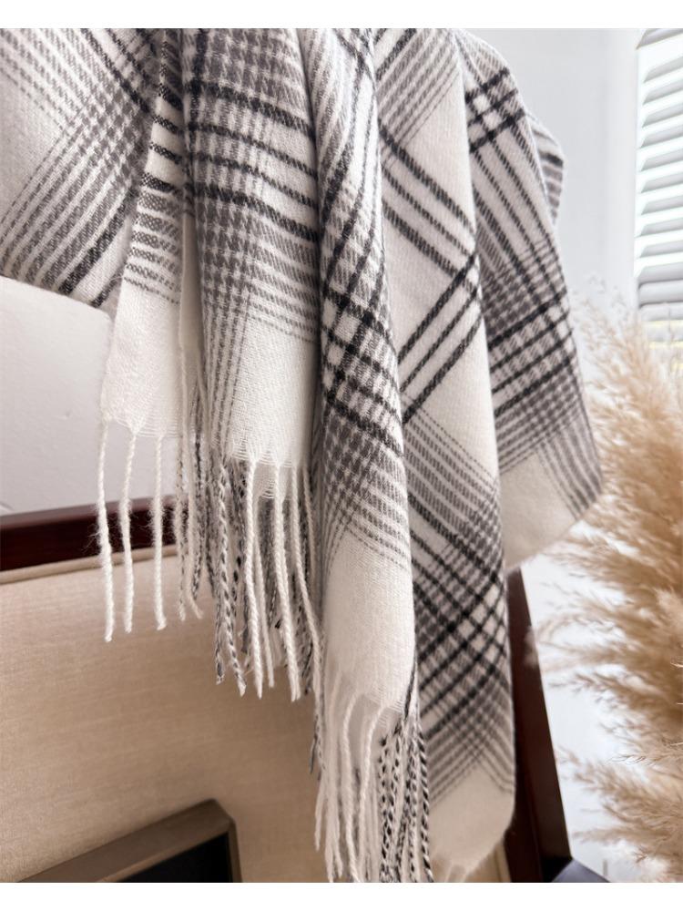 Women'S Vintage Plaid Scarf - Geometric Pattern, Warm & Stylish Winter Accessory, Versatile for Casual or Formal Outfits Perfect for Fall and Winter