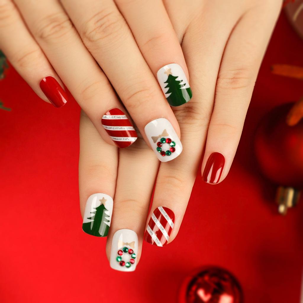 24 Stück Weihnachtskleidung Rüstung Schneeflocke Liebe Schneemann Maniküre Kurze Mandel Schleife Europäisch und Amerikanisch Lange Nagelstücke