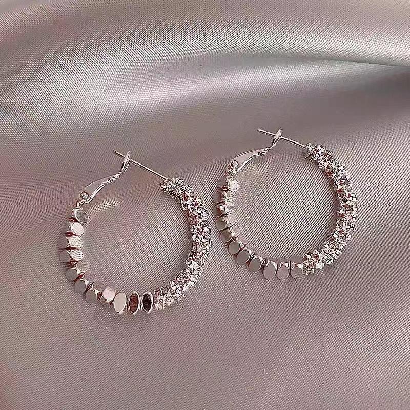 

Fashionable Women s Versatile Earrings With A High-end Temperament Hoop One Size