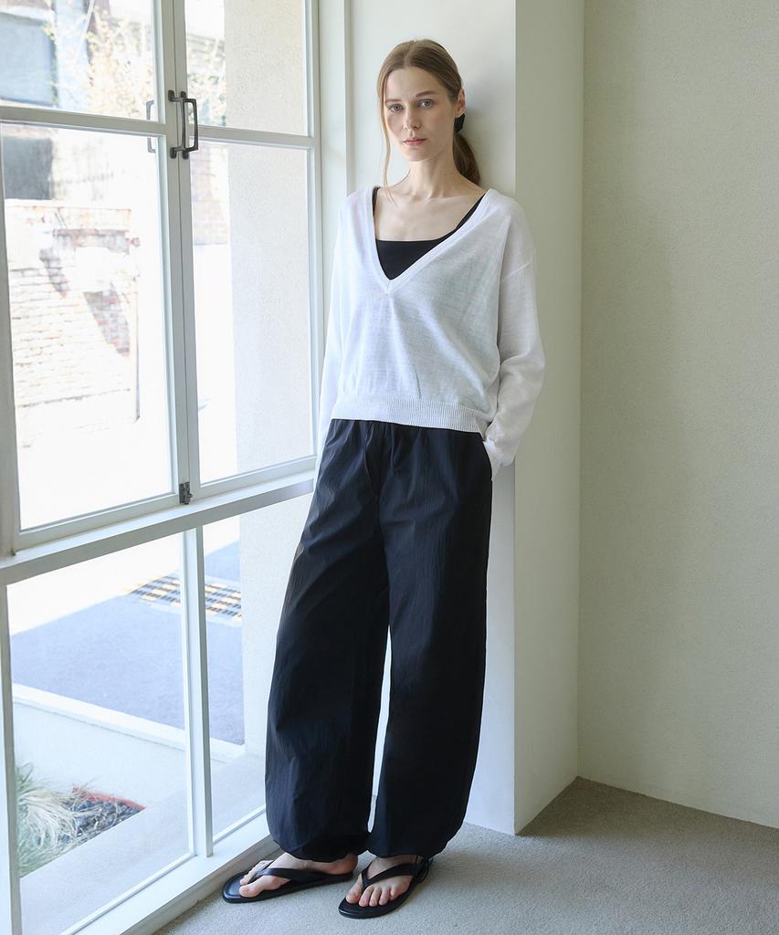 LOVLOV Deep V-Neck Knit (2 Colors)