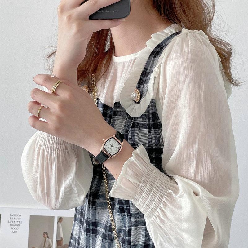 Retro Niche Watch Women'S Student High Value Light Luxury British Small Fragrant Wind Small Dial Women'S Quartz Watch