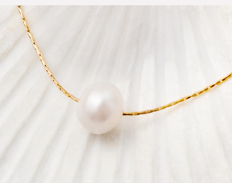 Elegant Pearl Gold-Plated Titanium Necklace - Durable, Versatile, Stylish Clavicle Chain