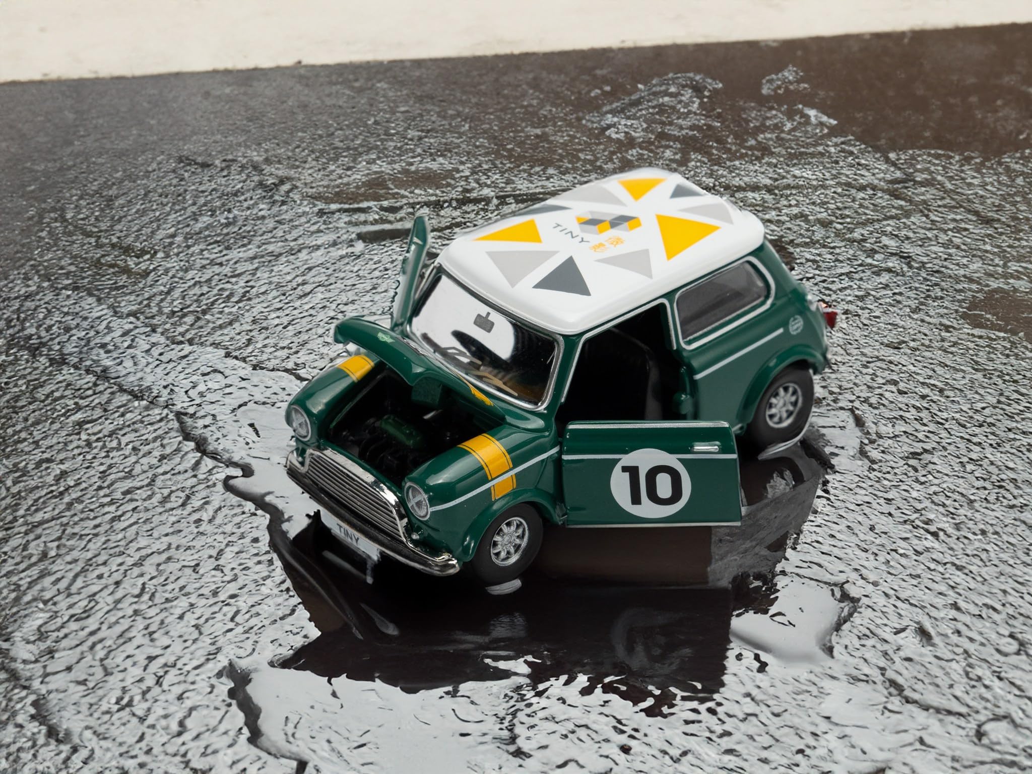 

Tiny City Mini Cooper TINY 10th Anniversary Diecast Minicar 1/50