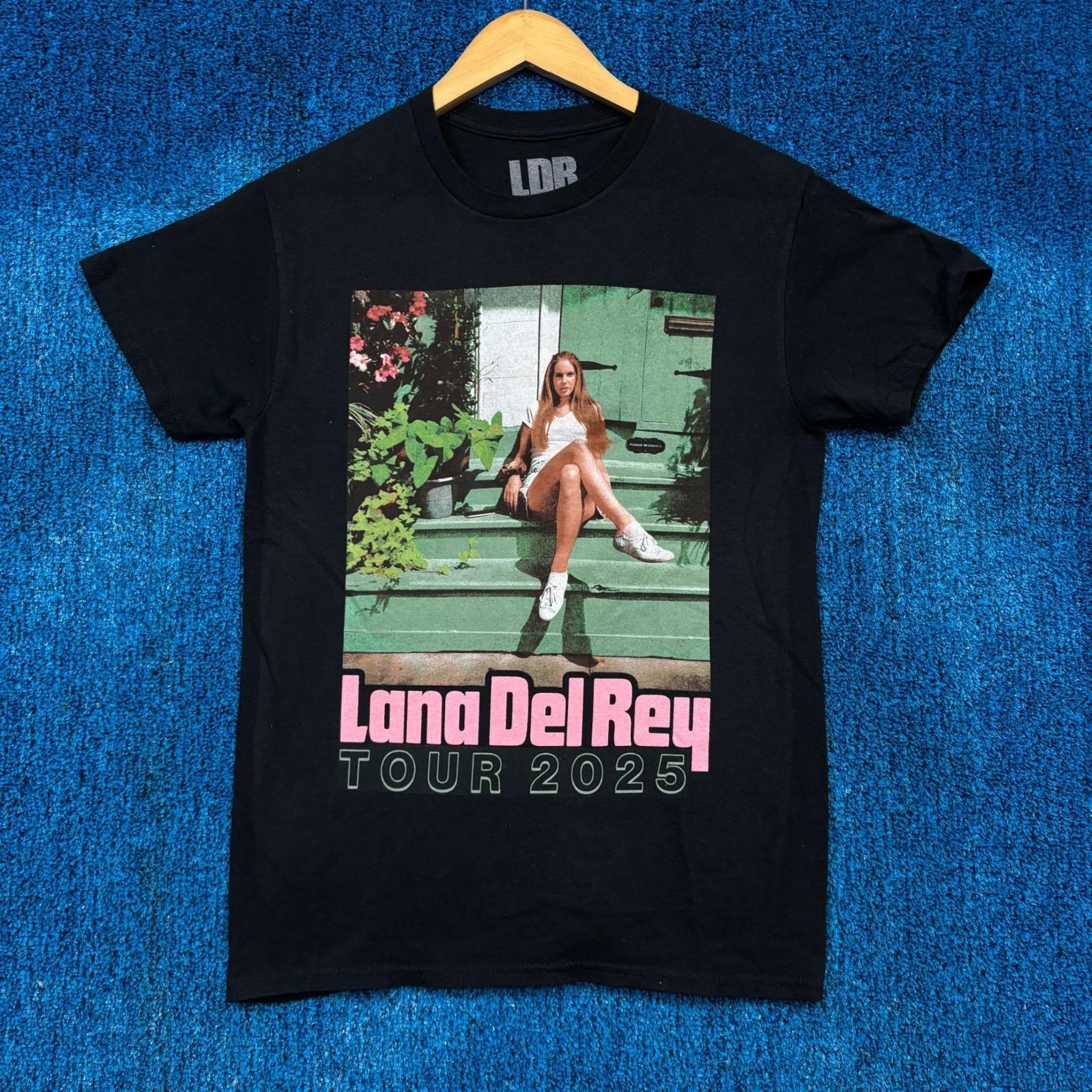 Lana Del Rey “Hinterland Tour Festival” Graphic T-Shirt Size Small Unisex T-Shirt XL