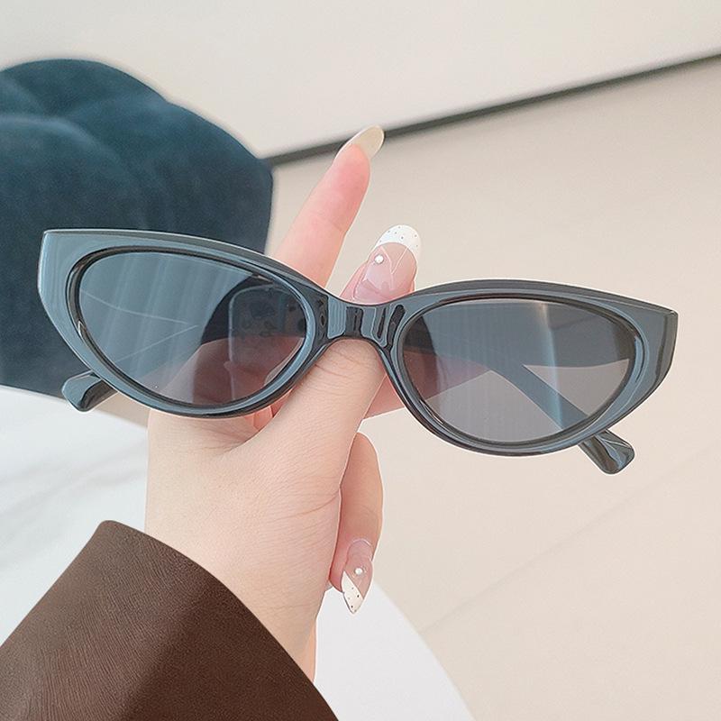 Vintage Cat Eye Sunglasses for Women: Influencer Style, UV Protection, Slimming Design