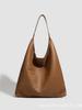 Retro Large-Capacity Woven Tote: Autumn/Winter Casual Single-Shoulder Mother-Child Commuter Bag for Women