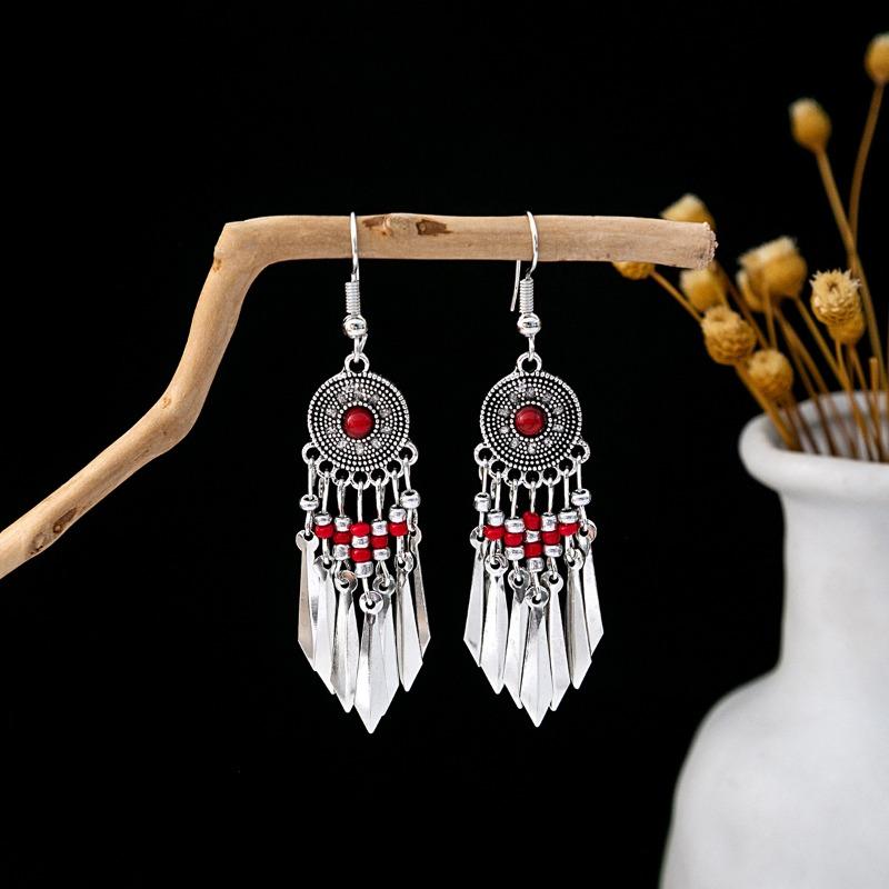 Bohemian fringed turquoise earrings, retro few earrings, personalized temperament earrings.