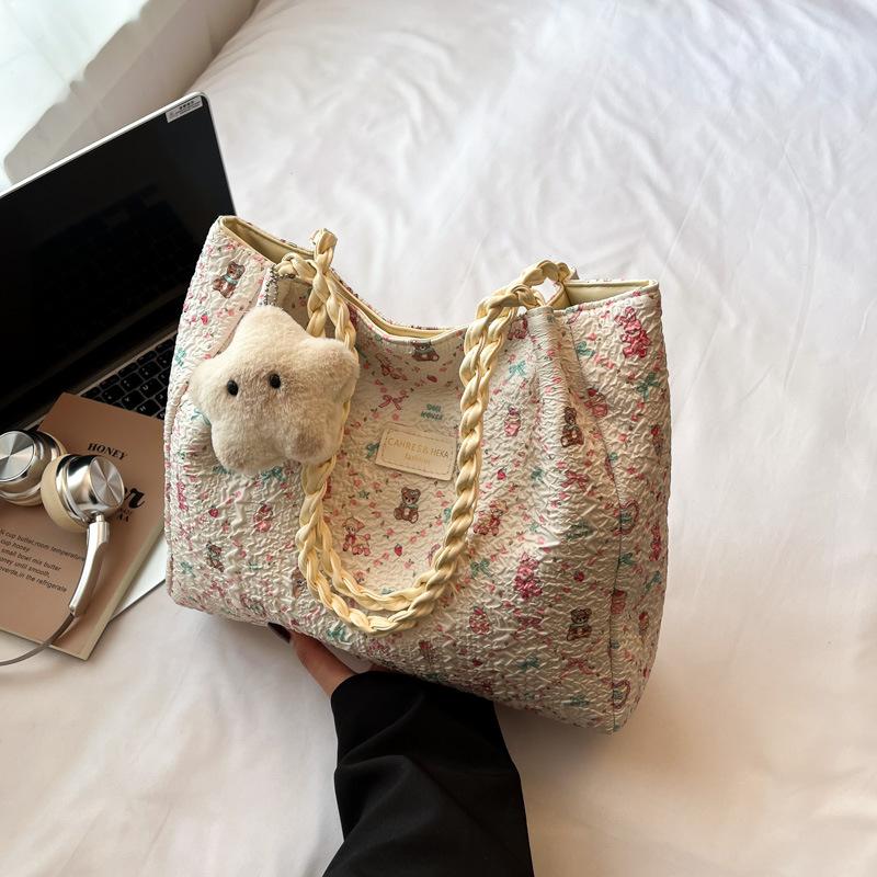 New fashion trend armpit bag women's large-capacity commuting shoulder tote hand bag