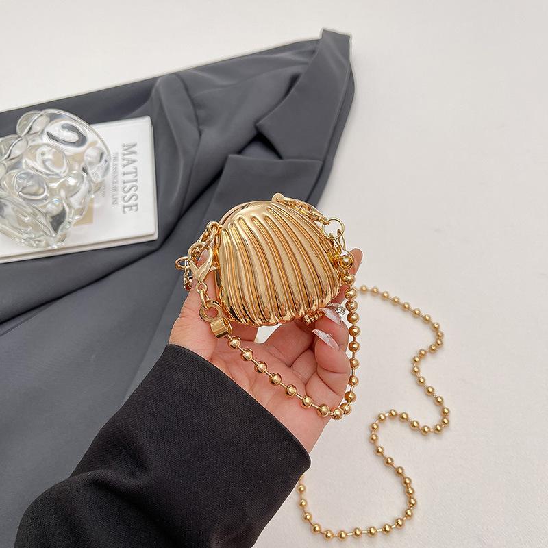 2025 New Summer Lipstick Bags for Women Fashion Pearl Mini Purse Crossbody Bag High Quality Gold Shell Bag Designer Shoulder Bag