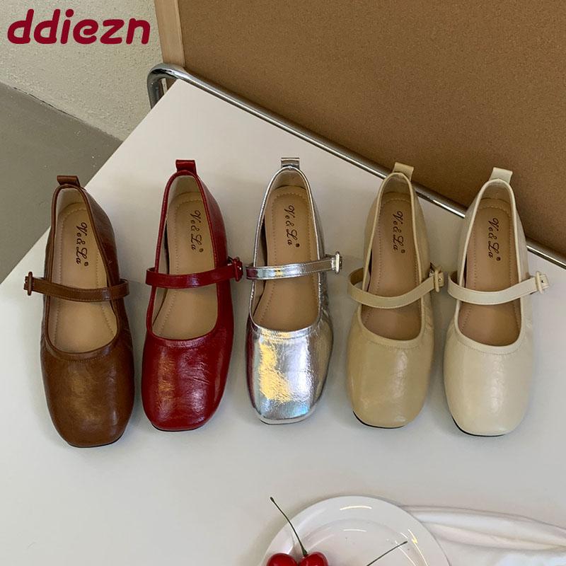 Fashion Female Soft Footwear Buckle Strap Ladies Flats With Shoes 2025 New Fashion Shallow Women Flats Mary Janes Lolita Shoes