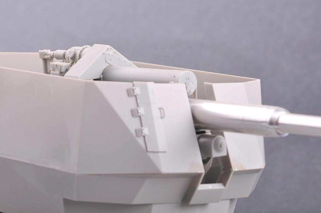 Trumpeter 1/35 Scale German E-100 Anti-Aircraft Tank with 12.8cm Flak 40 Plastic Model Kit 09585