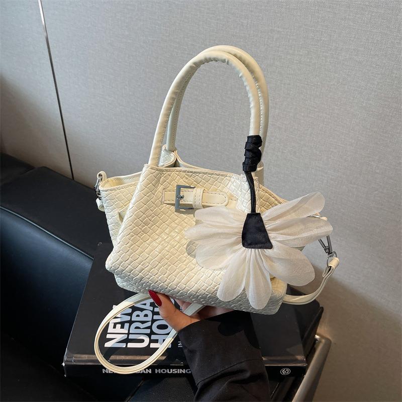 

Summer niche woven bags women s new fashion versatile messenger bags popular handbags bucket bags
