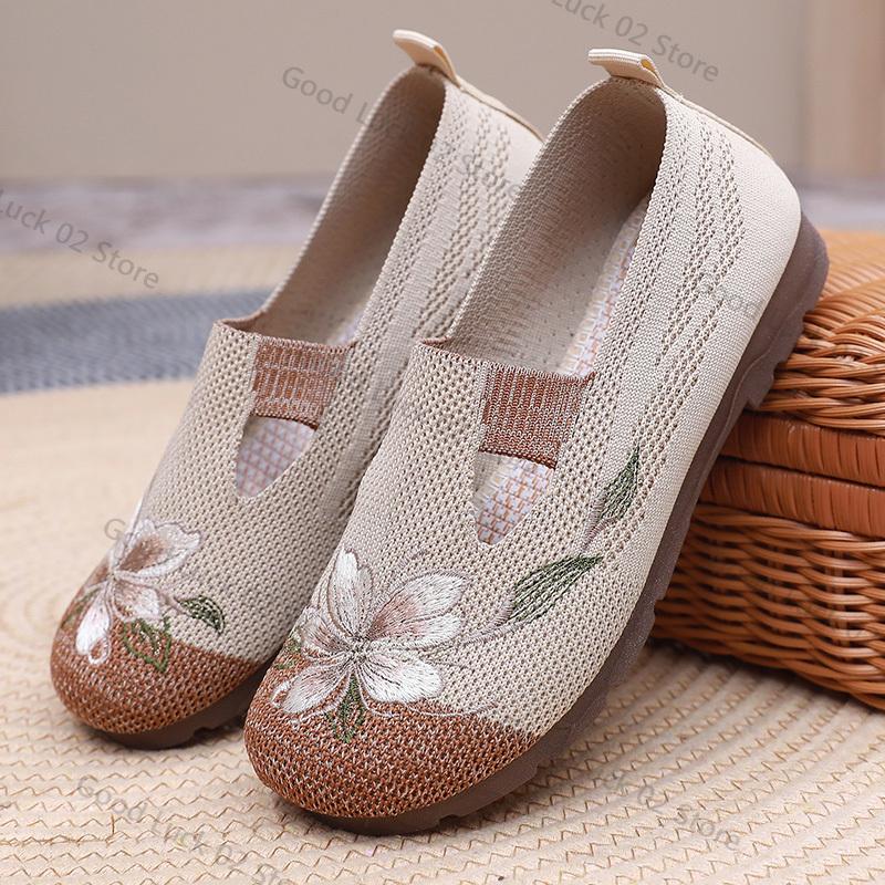 Fashion Ladies' Summer 2025 Breathable Soft Sole Anti-slip Mom Shoes Leisure Mesh Flat Embroidered Shoes