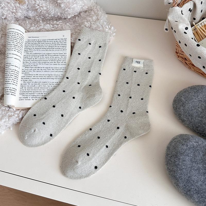 Korean Egg Cloth Label Polka Dot Wool Socks Medium Tube Socks Thickened Warm Coffee Color Winter Thick Socks Stockings Tide