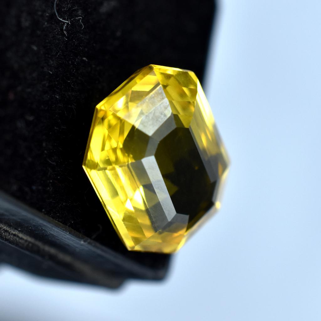 Sapphire Yellow Unique Color Emerald Cut 7.20Ct Natural Loose Gemstone CERTIFIED AR-182