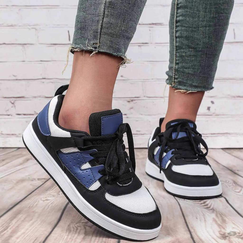 Board Shoes Mesh Casual Sneakers Fashion Flat Shoes Low-cut Leisure Sports Shoes Outdoor Walking Flats Casual Versatile
