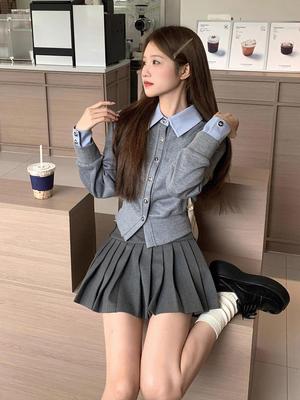Women's Knitwear Academy Style Two-Piece Set: Lapel Long Sleeve Cardigan & Pleated Short Skirt - Autumn/Winter Collection.