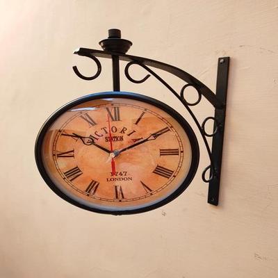 Nástenné obojstranné nástenné hodiny Victoria Station Clock, darček 25,4 cm