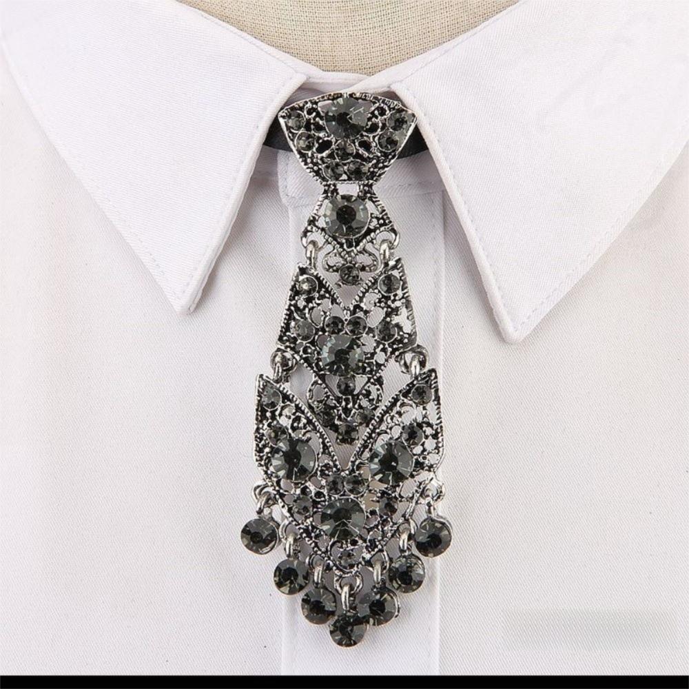 Fashion Rhinestone Tie Short Length Metal Short Tie Special Sparkle Costume Tie  Wine Party