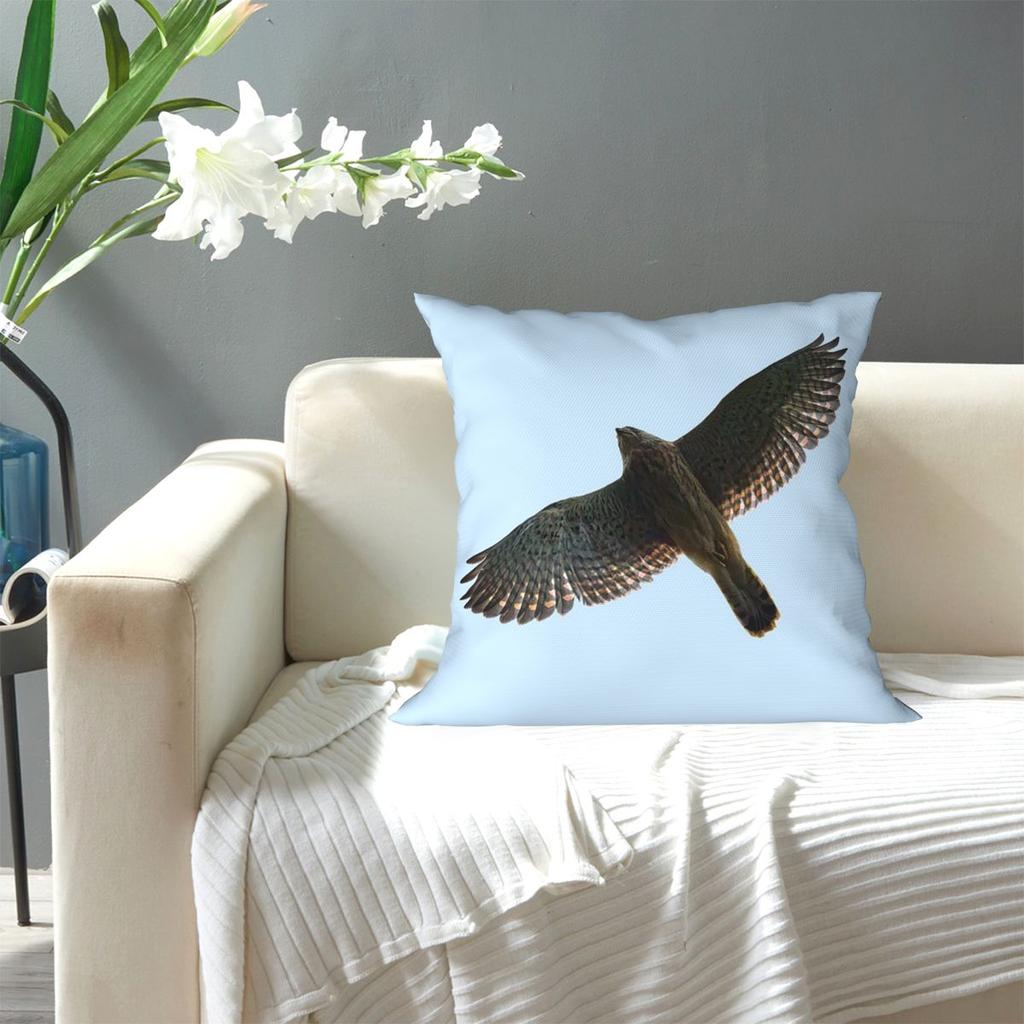 On The Fly. Common Kestrel Square Pillowcase Pillow Cover Cushion Decor Comfort Throw Pillow for Home Sofa