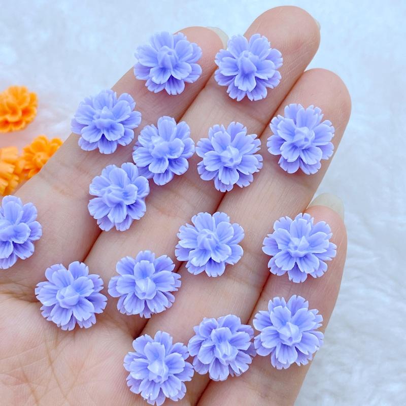 60 Stück Neu Süß 12mm Mini Kleine Blume Serie Harz Flache Rückseite Verzierungen Schmuckherstellung Maniküre Haarschmuck Zubehör
