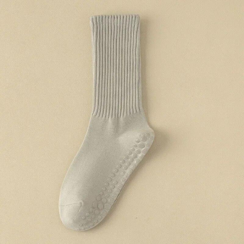 Nya enfärgade yogastrumpor i halvkalv bomull Pilatesstrumpor Halkfria professionella sportstrumpor Danskonditionsträning Golvstrumpor