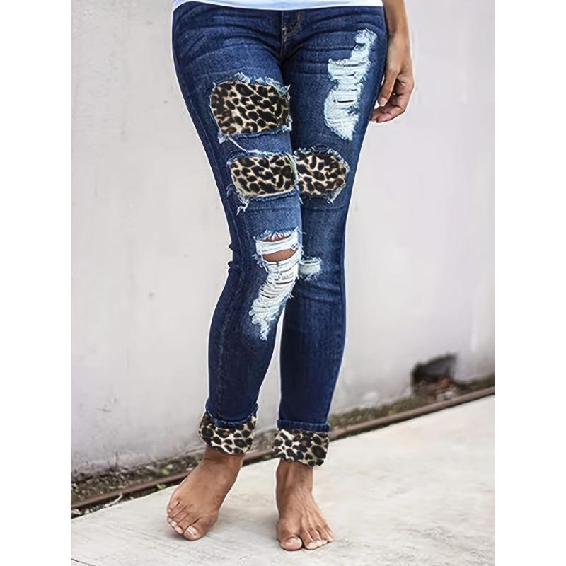 Dżinsy denimowe z aplikacjami w panterkę i podwiniętym brzegiem