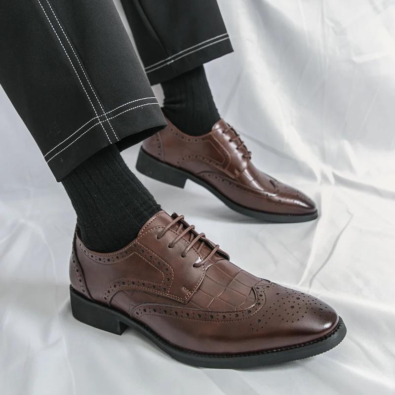 Mode Retro Herren Formelle Lederschuhe Herren Schnürschuhe Business Mode Anzug Lederschuhe Hochzeit Bankett Schuhe Größe 38-46