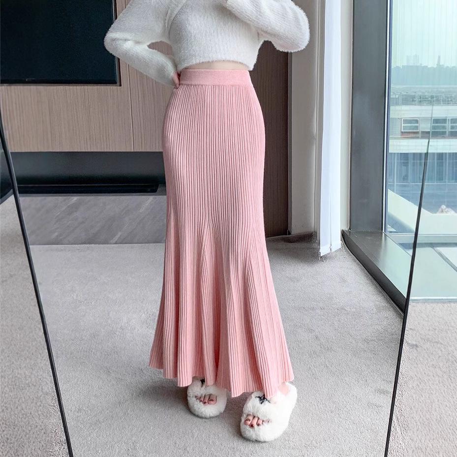 Autumn/Winter 2025 High-Waisted Knit Fishtail Skirt: Drapey Ribbed A-Line with Wide Hem