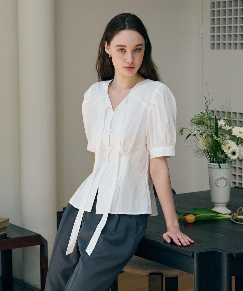 Deuloupisumeon Tuck Puff Short Sleeve Tie Blouse [Sky Blue]