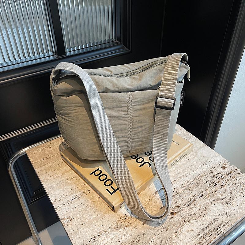 Canvas Bag Women's Large Capacity Commuter Shoulder Bag