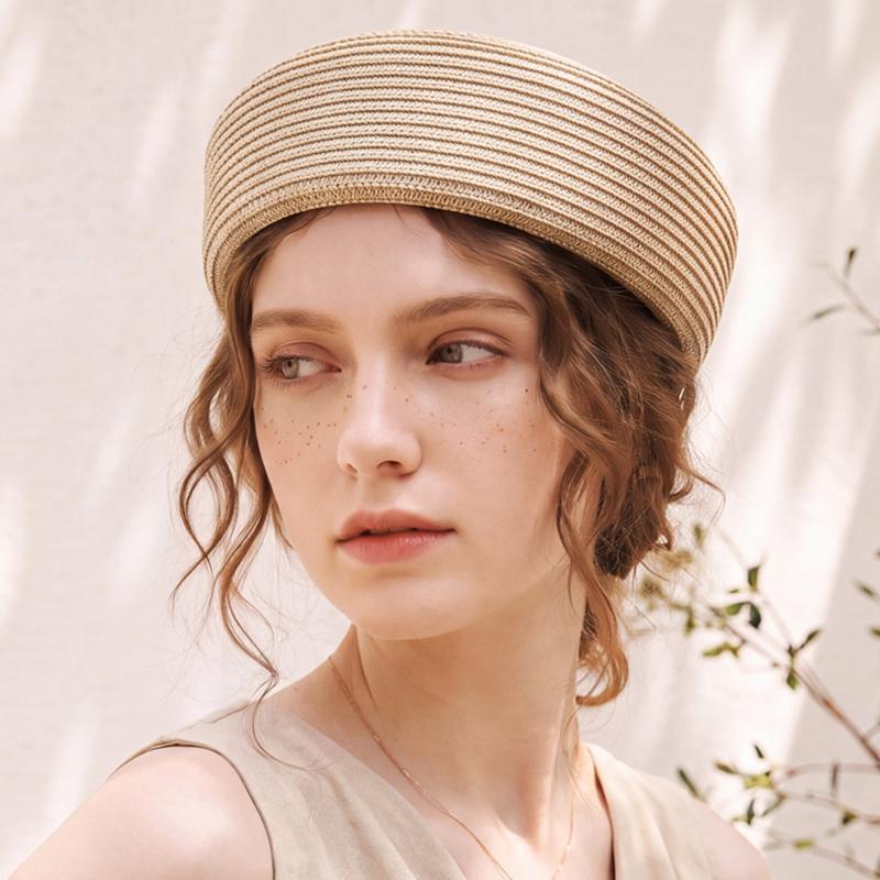 Casquette Beret en Paille Tressée pour Femme Respirante Légère Style Français d'Été Casquette Plate Chapeau de Soleil