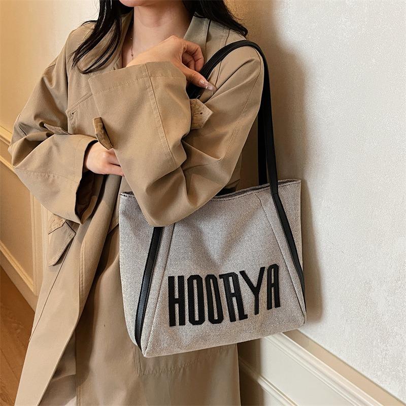 College student class bag women's autumn and winter new trendy retro versatile commuter shoulder bag premium tote bag