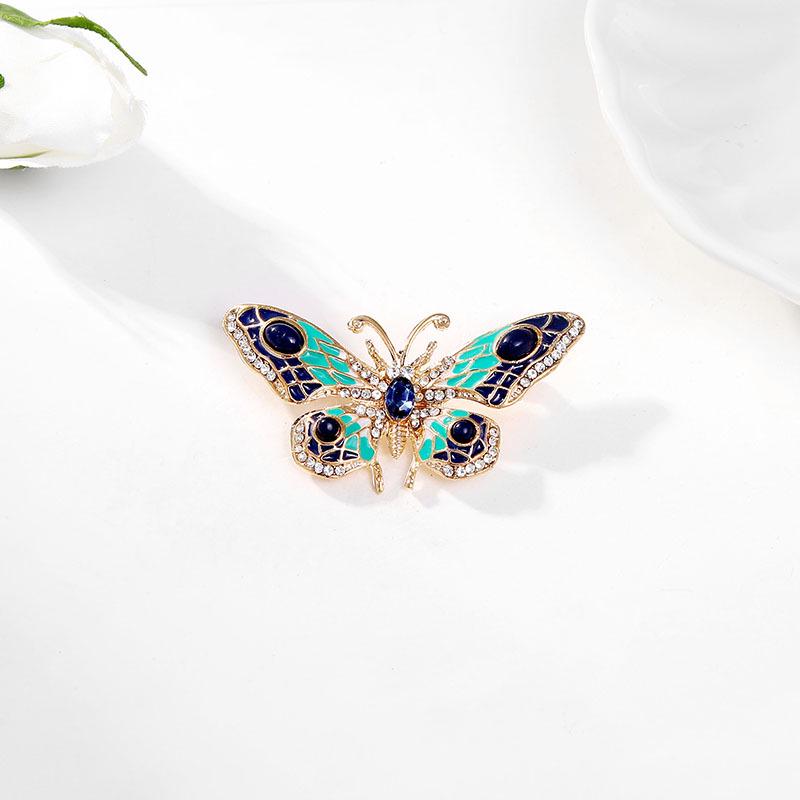 Trendy European-American Style Colorful Drip Oil Butterfly Brooch - Fashionable Animal Corsage and Clothing Accessory.