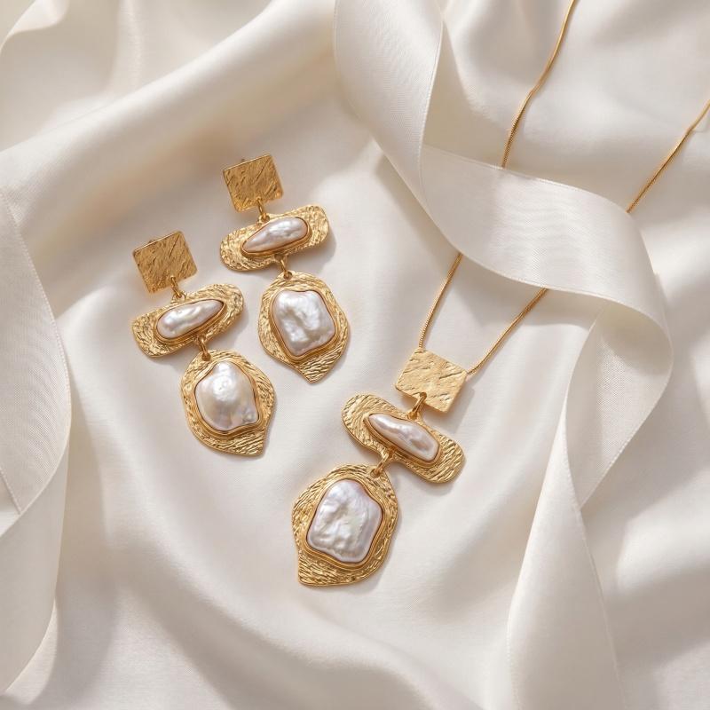 Vintage 2Pcs Gold Baroque Pearl Jewelry Set Irregular Textured Metal Drop Earrings & Pendant Necklace Set For Women Daily