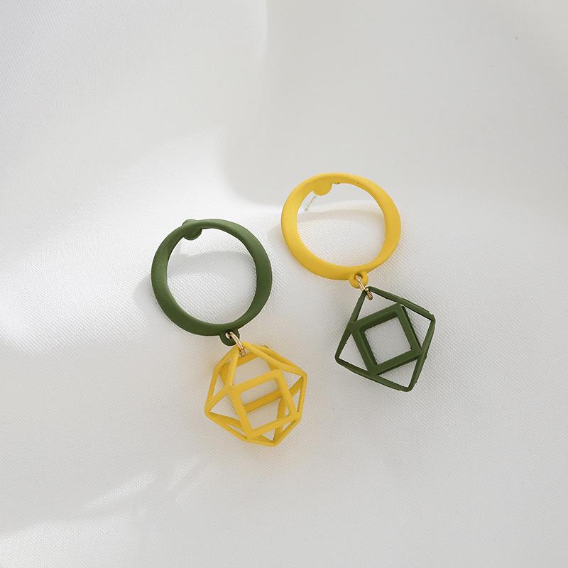 

Асимметричные серьги-пусеты из металла с цветными блоками и полыми элементами, игла из серебра 925 пробы