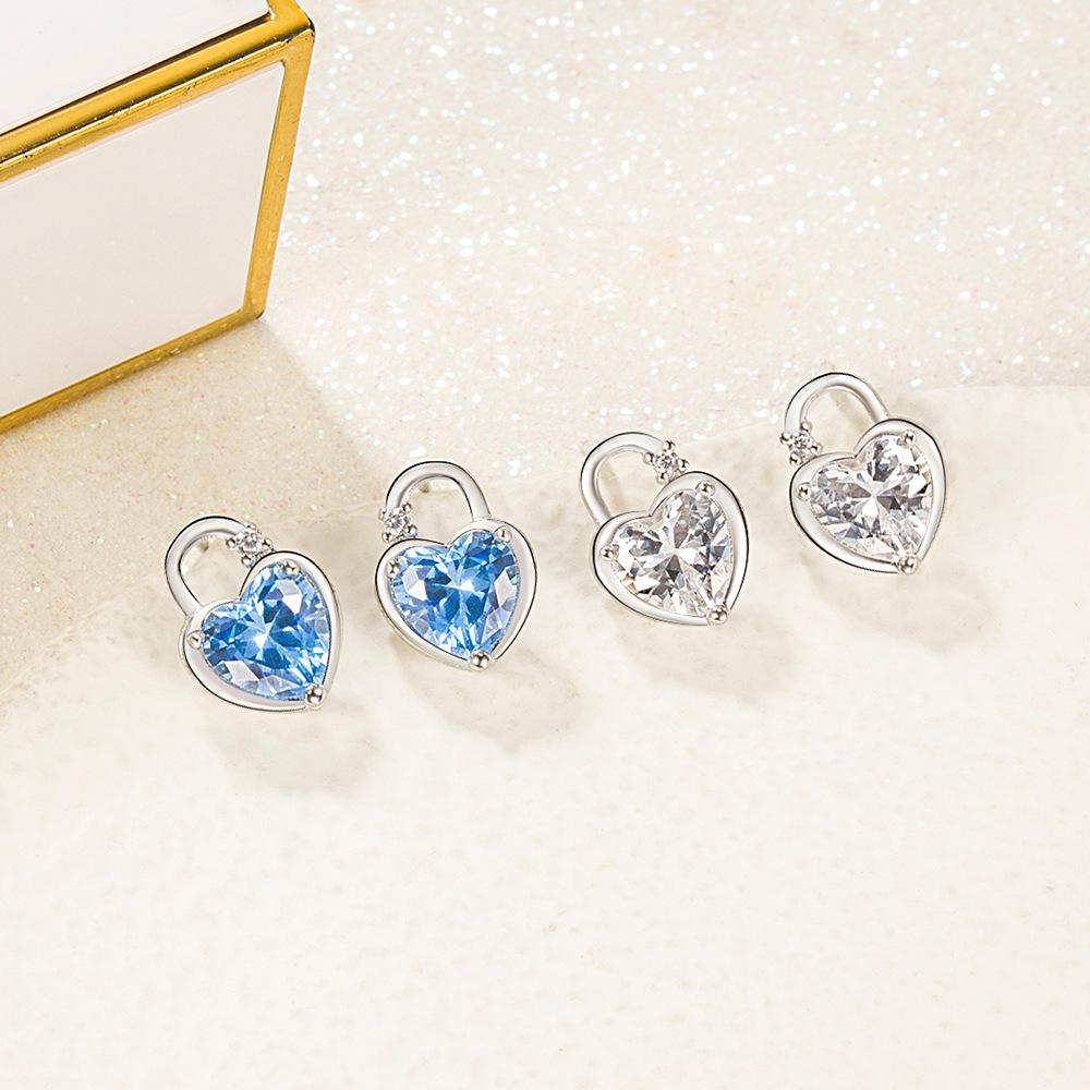 Simple and High-end, Fresh and Sweet, with Locks In the Heart Earrings