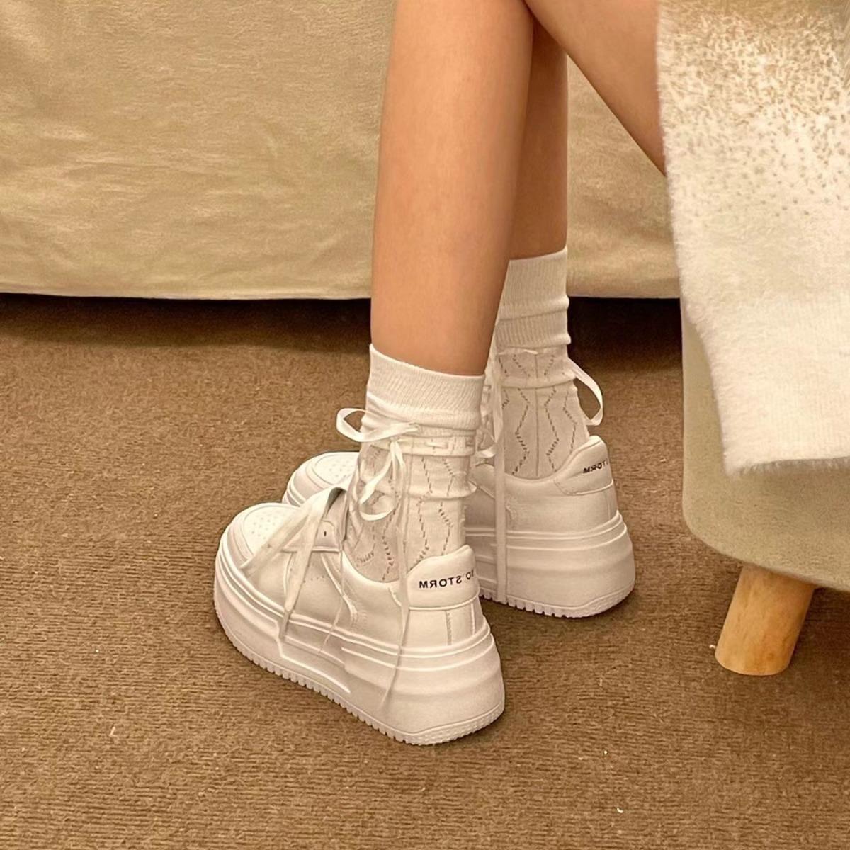 

Мягкая кожа платформа белые туфли женские лето 2025 женская обувь универсальные повседневные кеды женские туфли на платформе удобные 40 чёрный