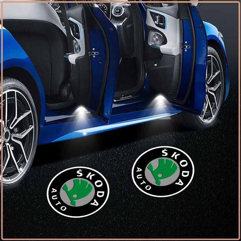 2 Stück Auto LED Tür Willkommens-Projektorleuchten Kabellose Geister Schatten Trittbeleuchtung für Skoda Octavia A5 A7 Fabia 1 Superb Kamiq Rapid Yeti Citigo S Kodiak