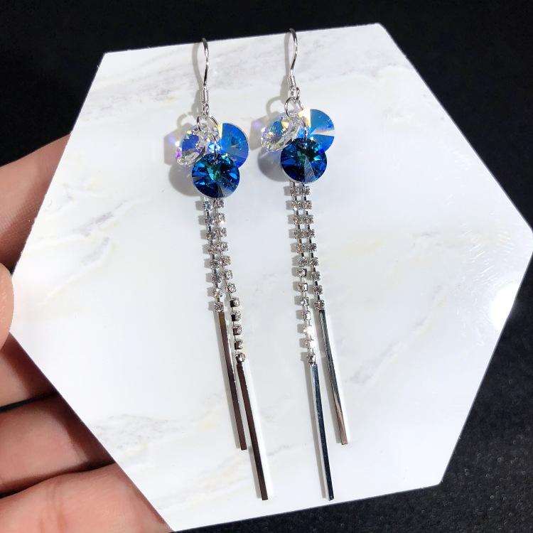 Austrian super flash crystal earrings, stud earrings, niche high-end temperament earrings, long simple earrings, 925 silver needles.