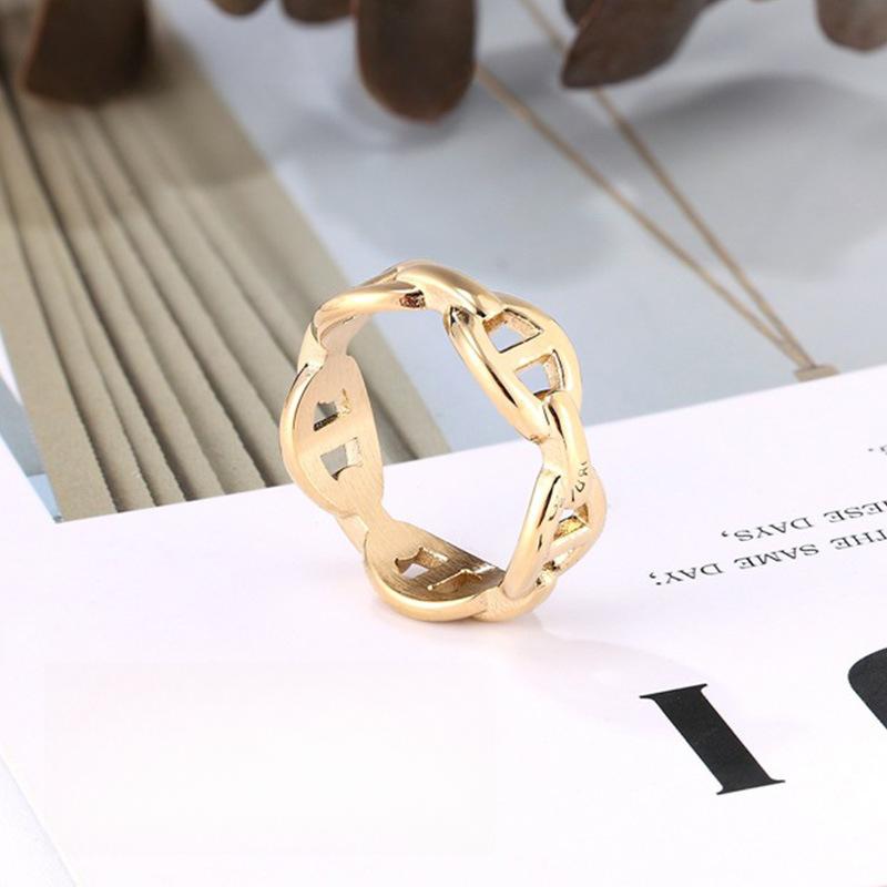 Nischen Schweinenasenring Titanstahl Galvanisieren Fortgeschrittener Sinn Ring Verblasst Nicht Accessoires Frauen