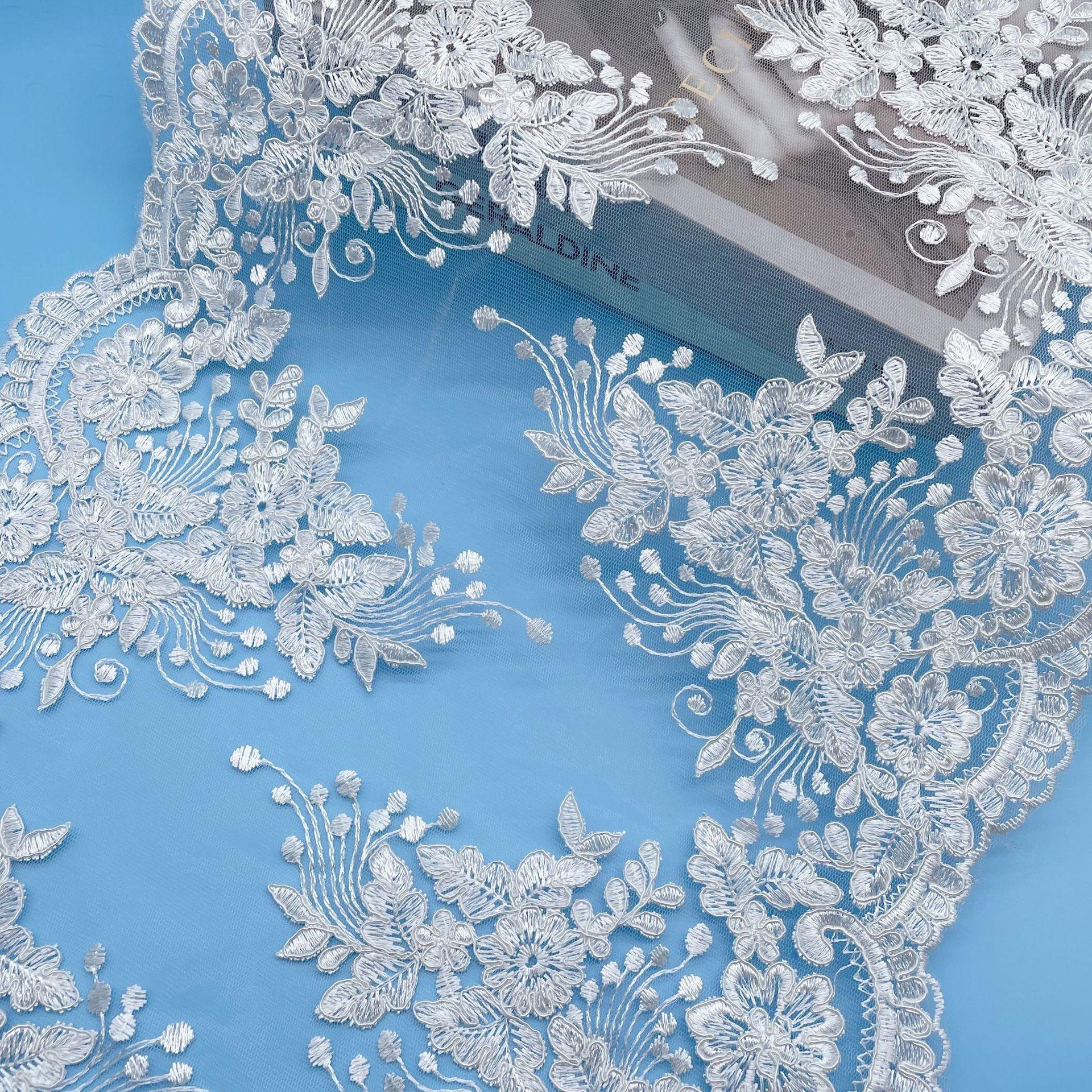 

50 ярдов Двусторонняя вышивка Кружевные аксессуары Ткань Свадебная Занавеска Скатерть Материал для ручной работы Свадебная Сценическая Ткань & White, bilateral, width 40CM