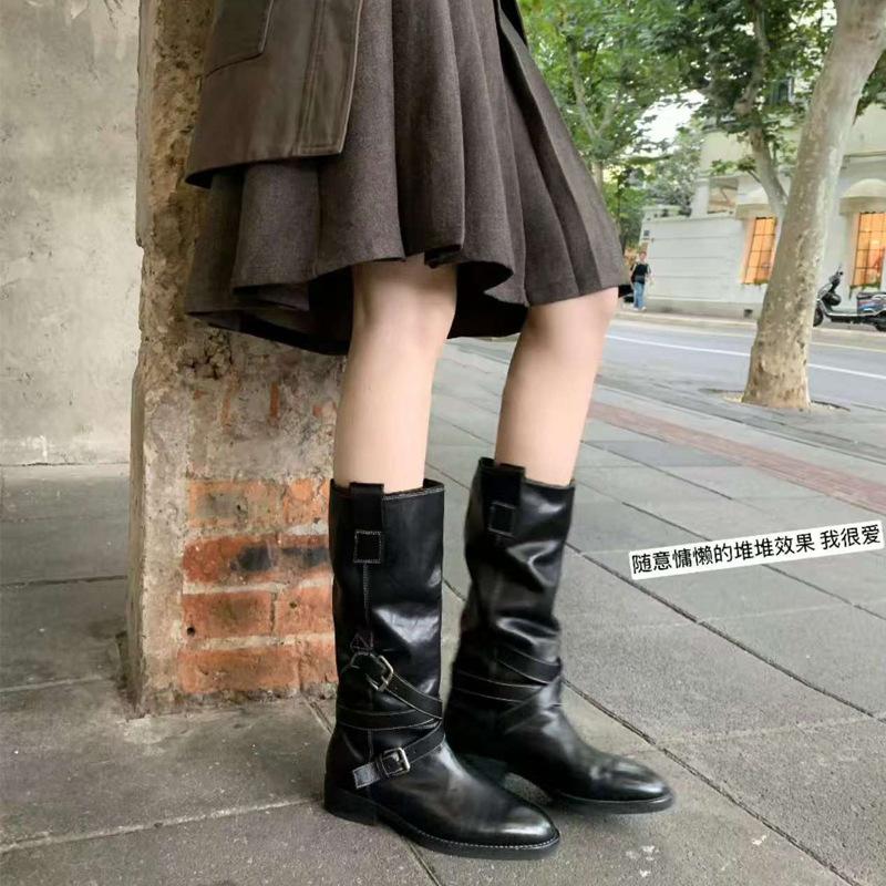 Grape mother height increased by 4cm~ round pointed head thin belt buckle medium tube knight boots women