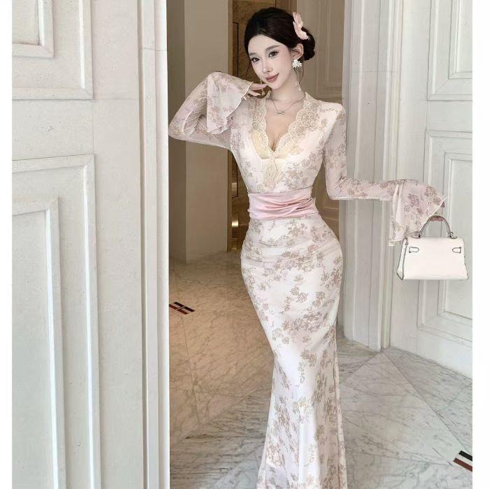 French Design Sexy Flared Lace Bodycon Dress with Waist Cinching Small