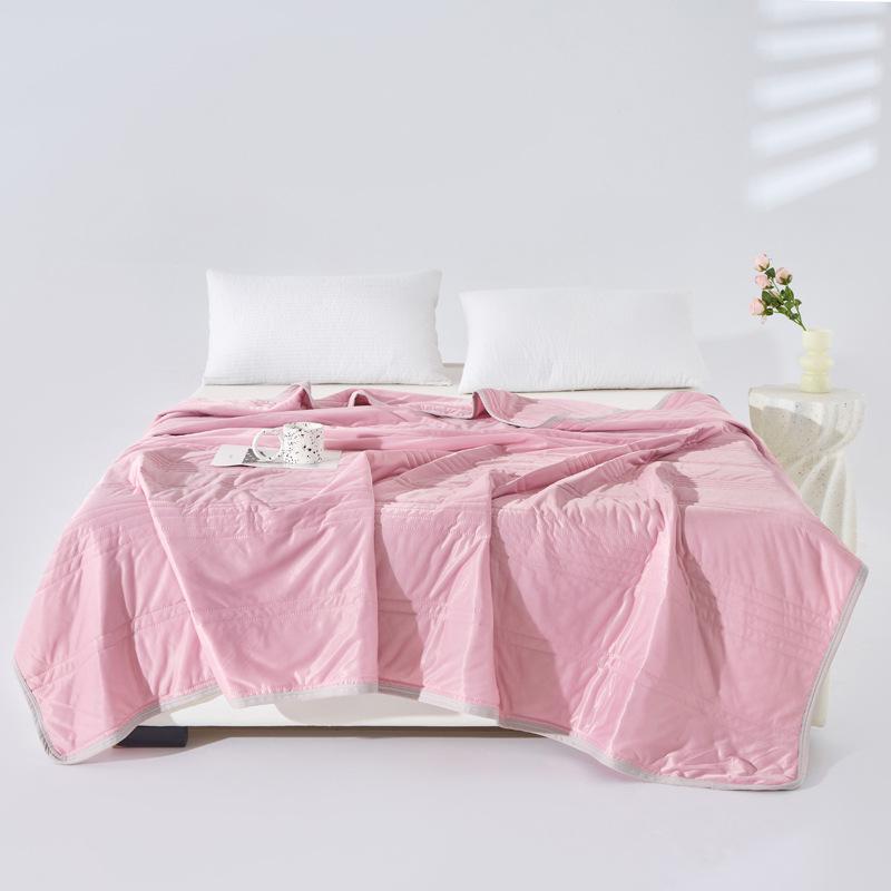 Cool Silk Summer Quilt: Breathable, Skin-Friendly for Dorm or Office Use