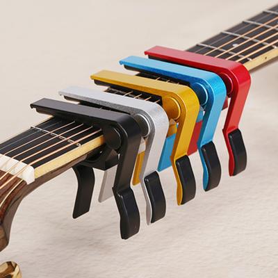 Akustik ve Elektro Gitar için Gitar Kaposu Evrensel 6 Telli Gitar Kelepçesi Metal Ukulele Kaposu Bas Mandolin Banjo için