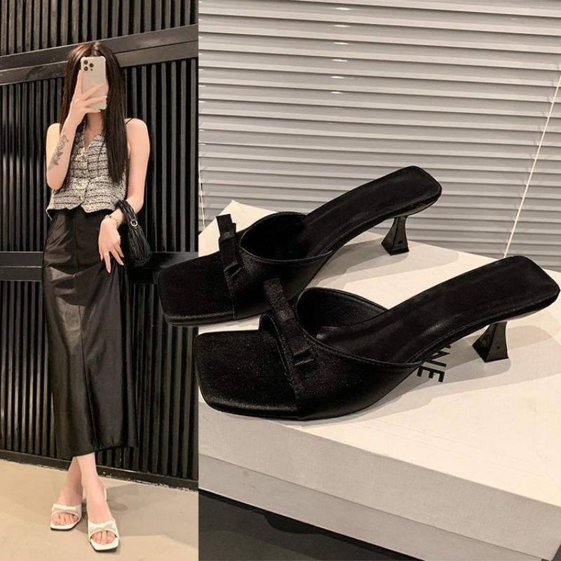High Heels, Cool Slippers, Women's Middle Heel, Summer New Bow Square Head, Large Size, Fashionable Outside